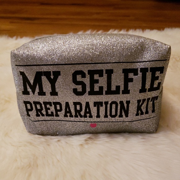 Handbags - Glitter Makeup Bag NWOT